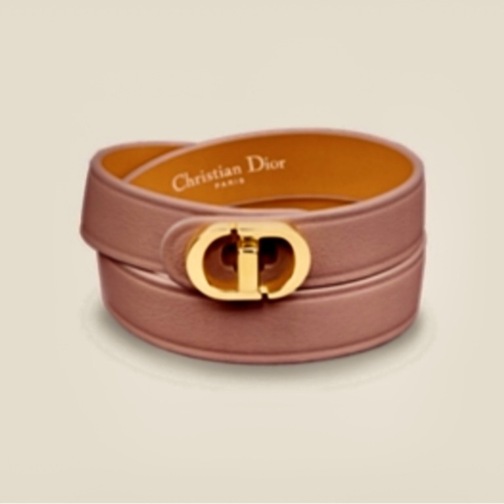 NIB CHRISTIAN DIOR Double Wrap Leather Bracelet. Rose Pink + CD Gold Turnlock.